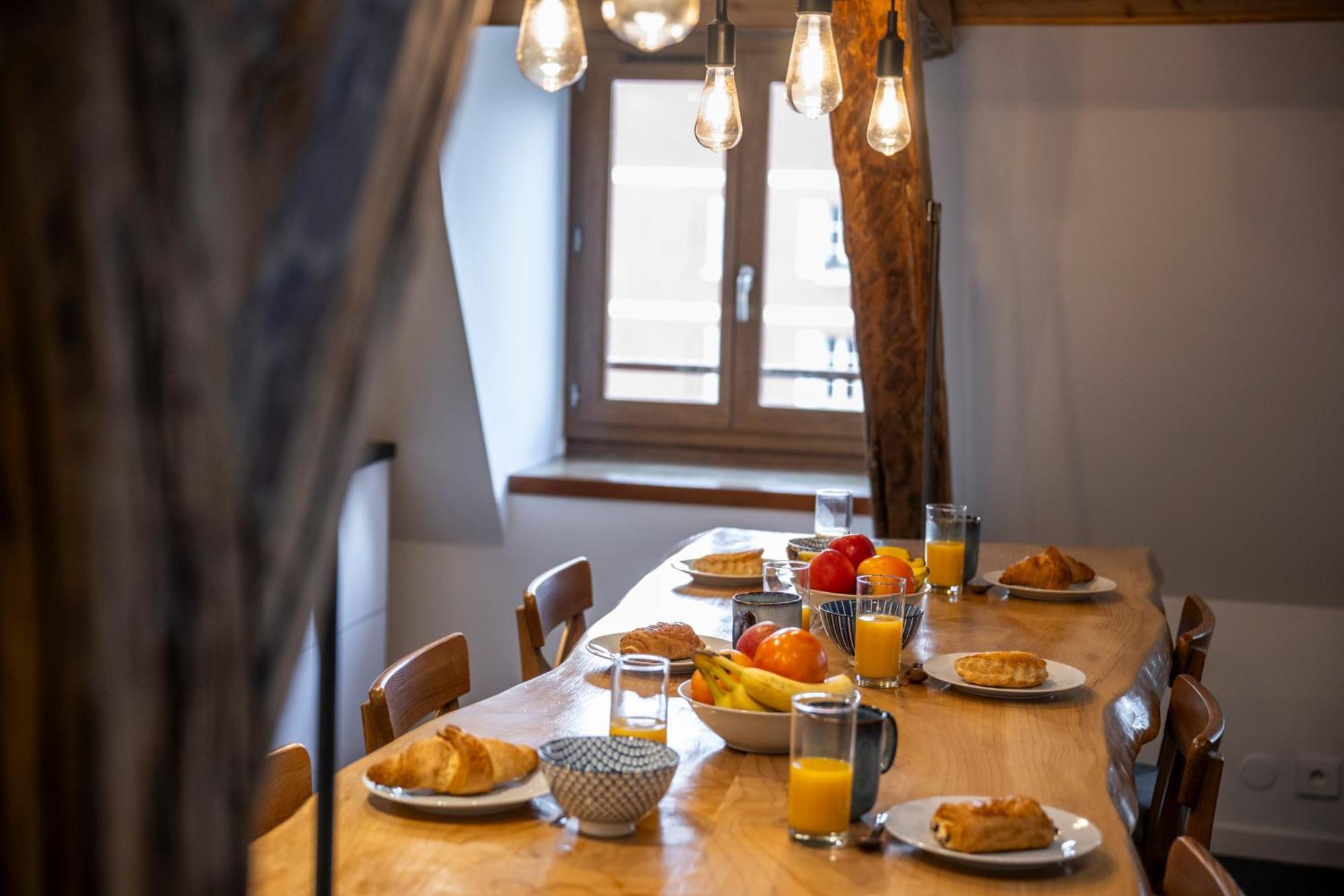 Superbe Loft - Situ Sur La Place *