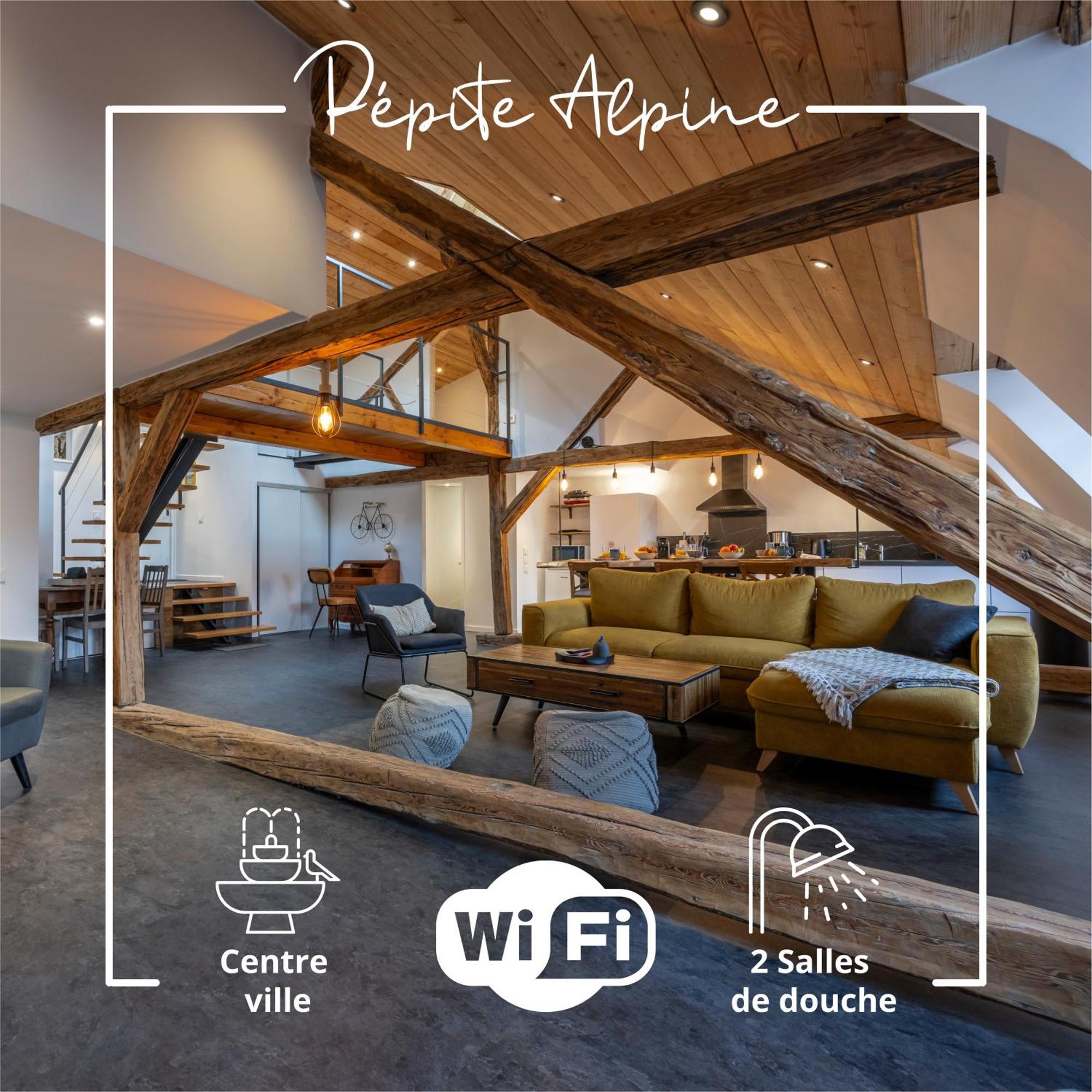Superbe Loft - Situ Sur La Place Appartement *